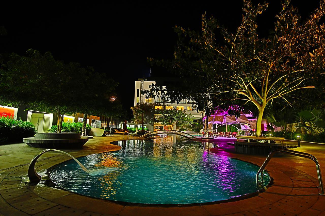 The Emerald Club ,Rajkot Exteriör bild